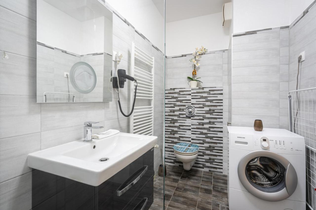 Blue Sky Apartment บูดาเปสต์ ภายนอก รูปภาพ